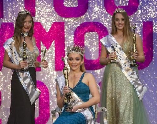 17-year old is crowned Miss Glamour